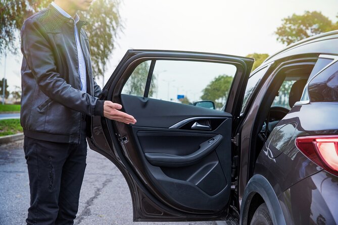 Private Departure Transfer: Hotel to Beijing Airport (PEK/PKX) - What the ride is like by group size