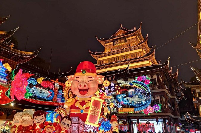 Private Evening Tour: VIP Huangpu River Cruise and Shanghai Lights - Xintiandi and the former French Concession
