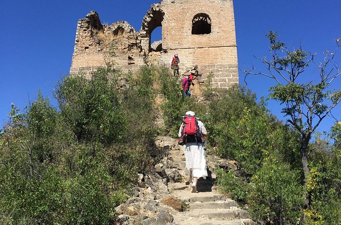 Private Great Wall of Gubeikou Hiking Tour from Beijing - Lunch, snacks, and the late meal