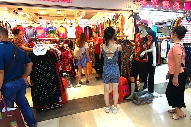 Private Guangzhou Business Tour to Visit Factory and Local Market - Onelink International Plaza: Toys, home goods, and souvenirs