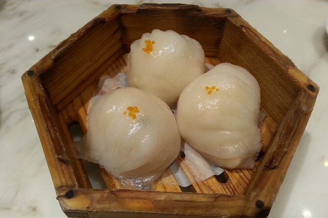 Private Guangzhou Food Tour Michelin Restaurant&Local Food Market - Lychee Bay and Guangzhou’s old Xiguan homes