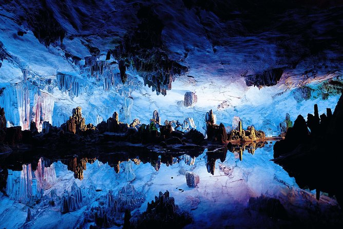 Private Guilin Half Day Tour: Fubo Mountain, Reed Flute Cave and Elephant Hill - What the private guide and vehicle change