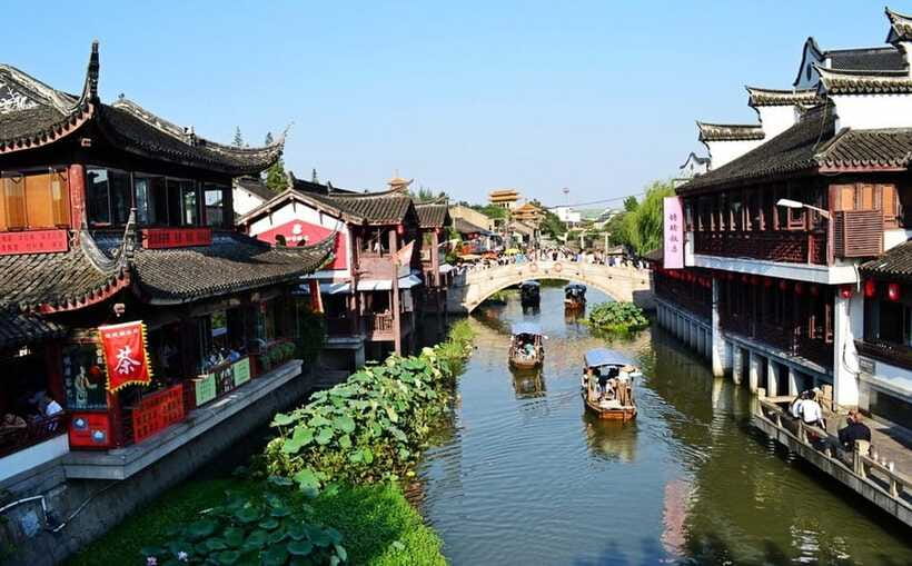 Private Half -Day Tour to Qibao Ancient Water Town - Street food with room for personal choice