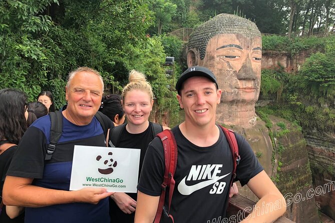 Private Leshan Giant Buddha and Local Food Tasting Trip - Chengdu pickup and the train to Leshan