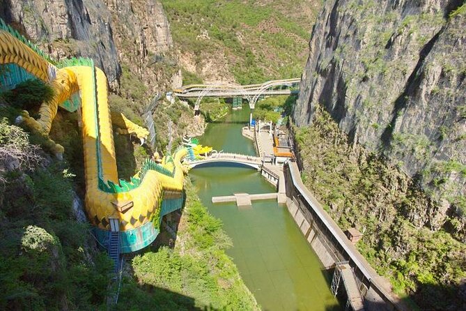 Private Longqingxia Gorge Cruise and Great Wall One Day Tour - What the $226 price really covers