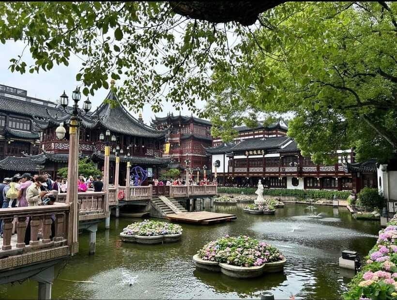 Private Lyaover: Cruising Shanghai in A Tesla - Optional stops: choose one direction, not everything