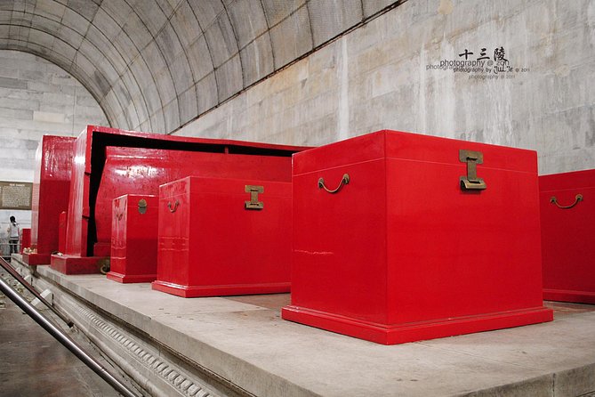 Private Mutianyu Great Wall & Ming Tombs: Transfer or Guided Tour - Understanding the Ming Tombs