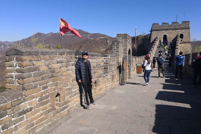 Private Mutianyu Great Wall Trip with English-Speaking Driver - Reaching the Mutianyu entrance