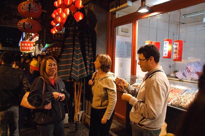 Private Night Sightseeing Tour of Beijing - Hutong snacks and Peking duck: adding flavor to the evening