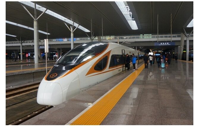 Private Shenzhen Day Trip from Guangzhou by Roundway Bullet Train - Shenzhen: from fishing village to high-tech city