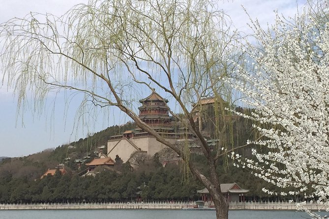 Private Summer Palace Walking Tour + Custom Scenic Route Add-Ons - Walking the 728-meter Long Corridor