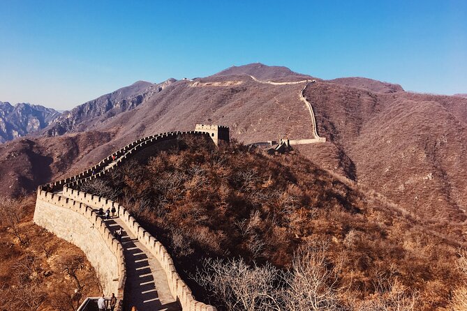 Private Tour: Mutianyu Great Wall & Hutong Culinary Adventure - The guides and the value of a private vehicle