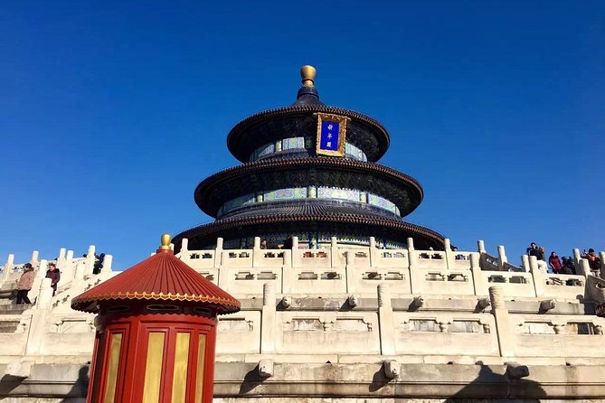 Private Tour: Temple of Heaven with Roast Duck and Acrobatic show - The guide is the real difference
