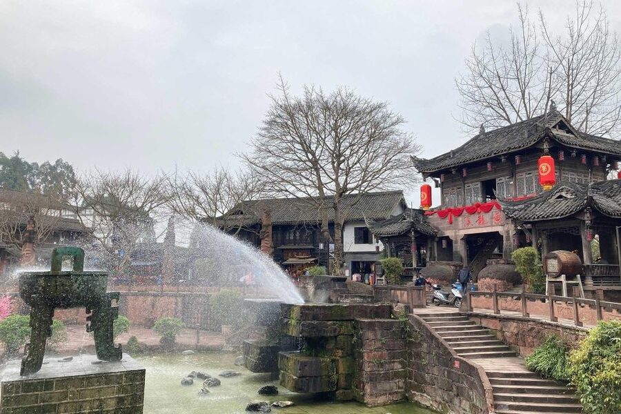 Private Tour to Leshan Giant Buddha & Huanglongxi Old Town - The road from Chengdu to Leshan