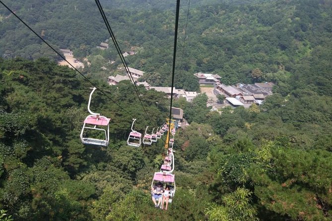 Private Tour to Mutianyu Great Wall Lift Way Up & Toboggan Down - What the guides add to the day