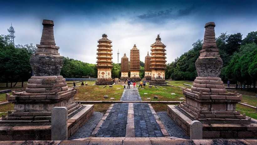 Private Tour to Yinshan Pagoda Forest w/Optional Activities - Driver-only or guide included?