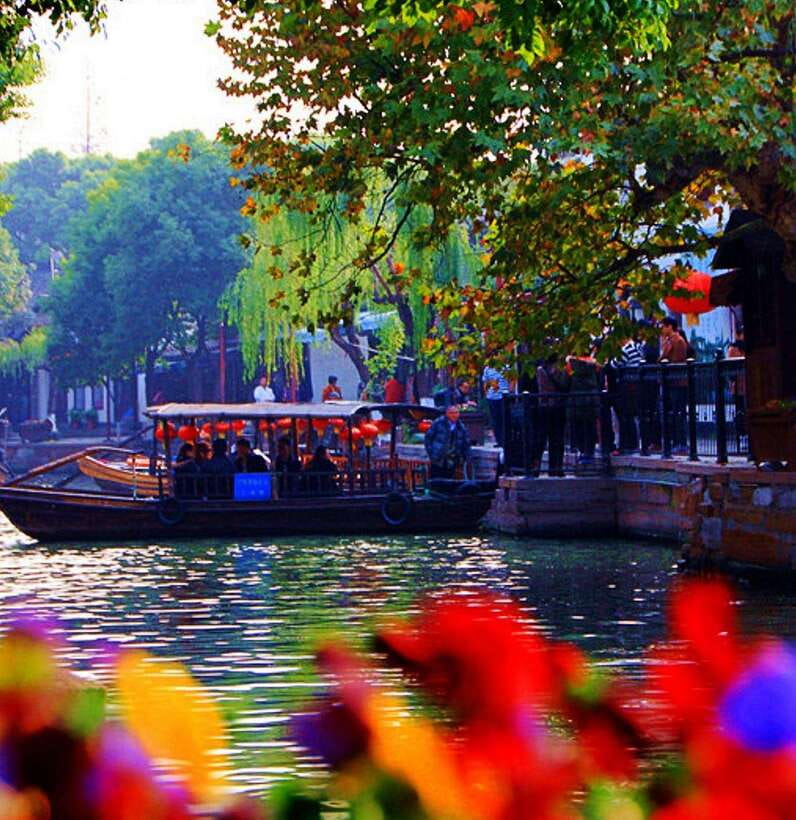 Private Tour:Zhujiajiao Water Town by German-Speaking Guide - Starting above the town on its tallest bridge