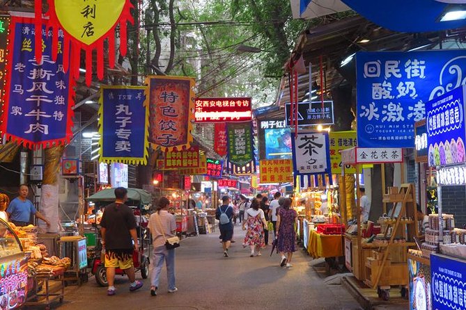 Private Xi’an Night & Food Tour by Tuk Tuk and Public Transportation - Why an evening tour suits Xi’an