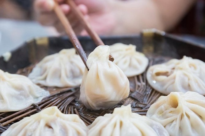 Private Xi'an Tour: Terracotta Warriors, Hanyangling Museum, Cave Homes - Lunch with regional noodles and local dishes