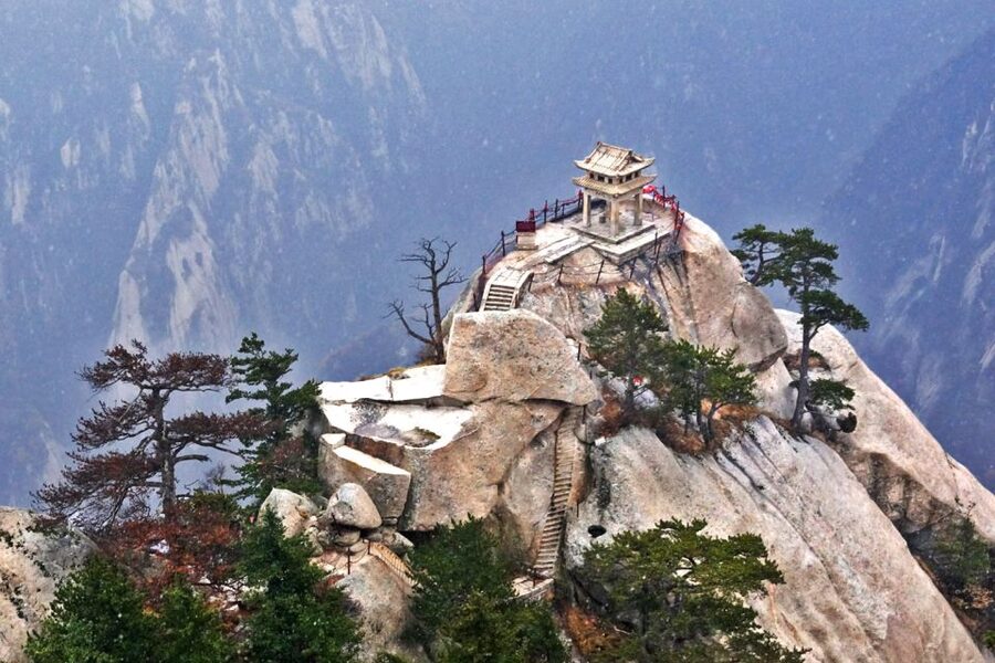 Private Xian Mt. Huashan Adventure Tour: Explore in Your Own - The Gold Lock Pass tradition