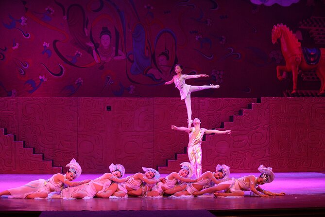 Red Theatre Beijing Acrobatic Show Tickets Official Booking - What makes the Red Theatre show worth your evening