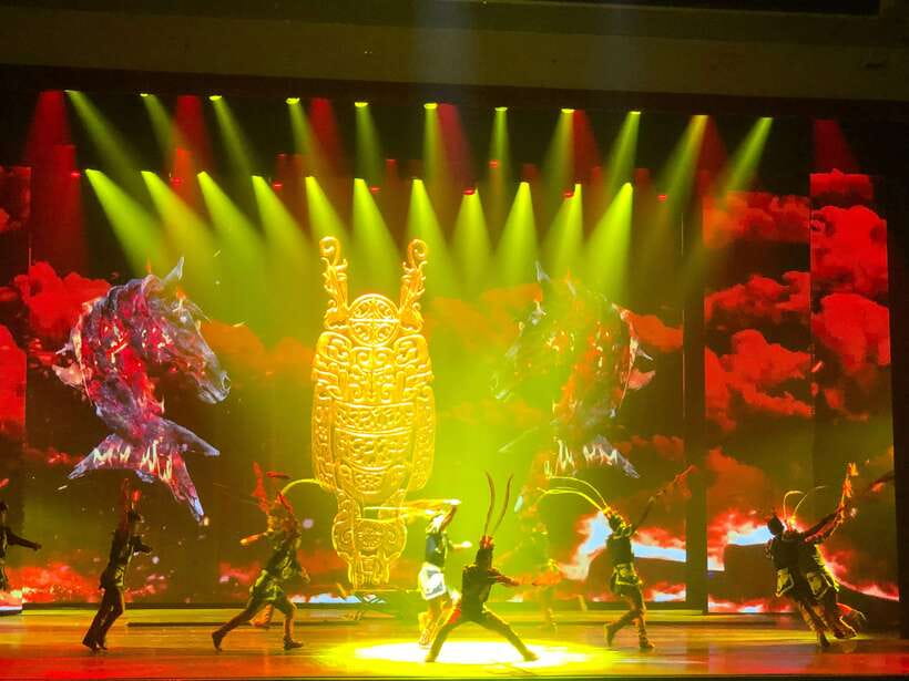 Red Theatre Beijing Acrobatics Show Ticket - Who will enjoy this most?