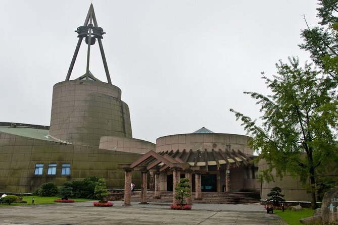 Sanxingdui Ruins and Giant Pandas Private Day Tour from Chengdu - Key points at a glance