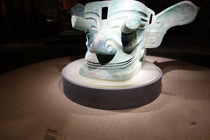 Sanxingdui Ruins and Giant Pandas Private Day Tour from Chengdu - Why pandas and Sanxingdui work so well together