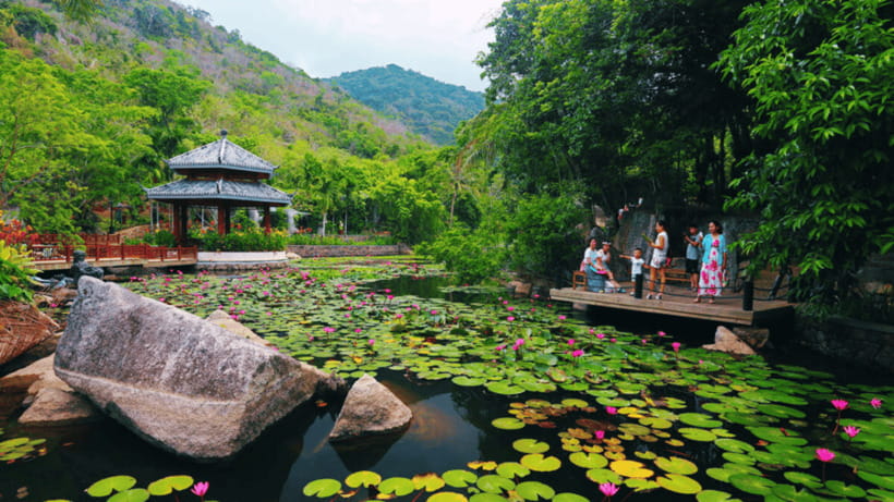 Sanya: Yalong Bay Tropical Forest Ticket and Tour Car - Who will enjoy this park most?