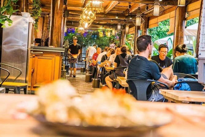 Shanghai bar hopping tour in the former french concession - Three or more bars, each with a different mood