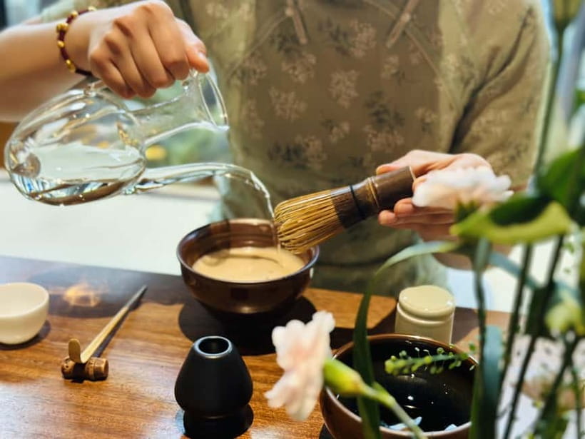 Shanghai: Chinese Tea Ceremony Experience - The blind tasting turns tea into a sensory lesson