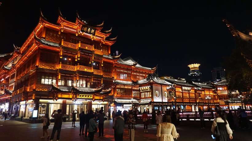 Shanghai Evening Tour: VIP Huangpu River Cruise&City lights - Key points at a glance