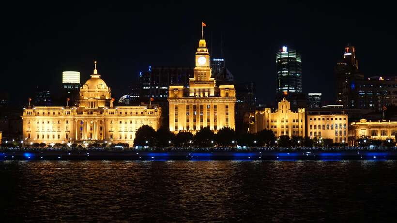 Shanghai Evening Tour: VIP Huangpu River Cruise&City lights - Why this evening works so well