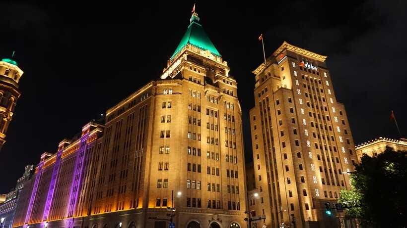 Shanghai Evening Tour: VIP Huangpu River Cruise&City lights - Yu Garden Bazaar after the cruise