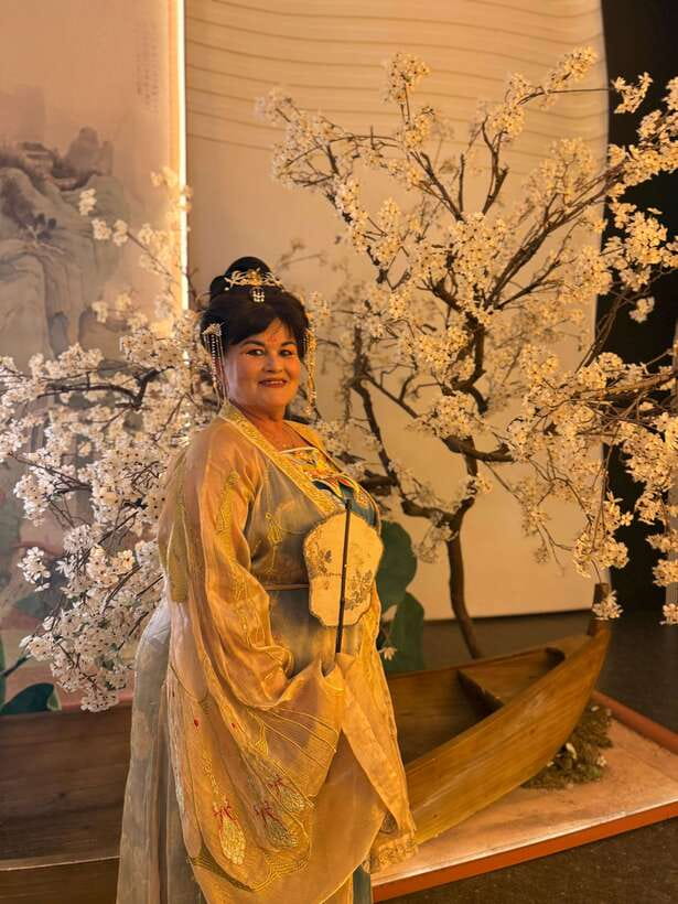 Shanghai Guided Royal Banquet Photo (Incl) with Massage Opt - Who should book this Shanghai experience?