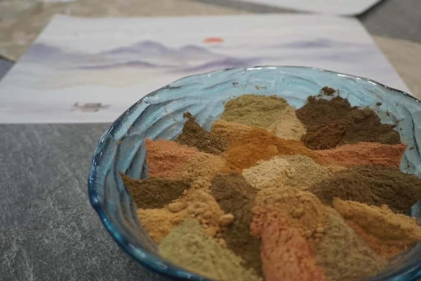 Shanghai: Hands-on Incense Tablet Making Class - Entering the yellow historic villa