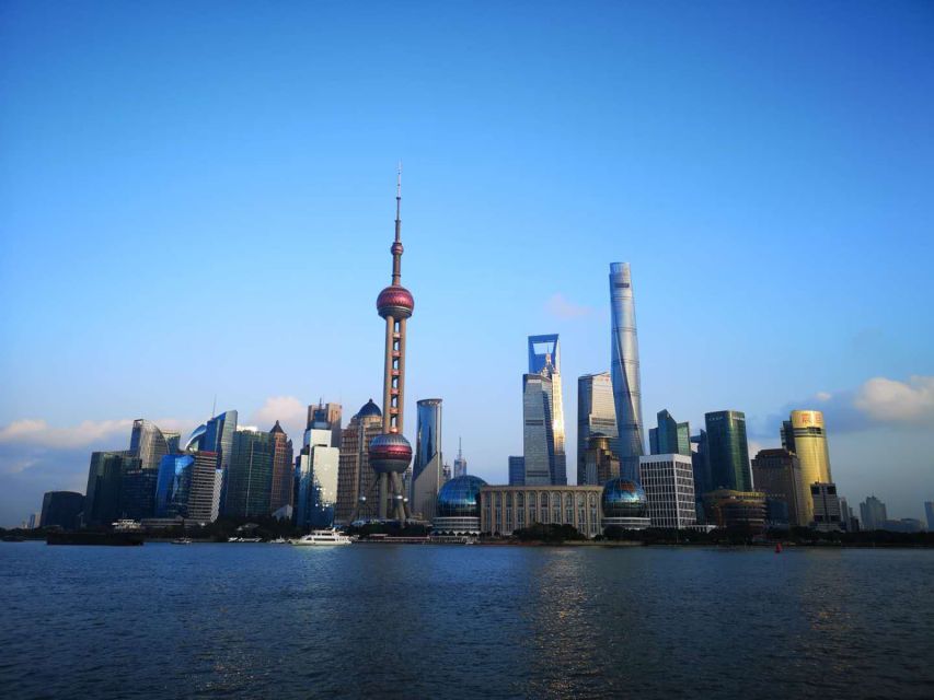 Shanghai Highlights and Zhujiajiao Water Town Private Tour - Lunch at a Chinese restaurant