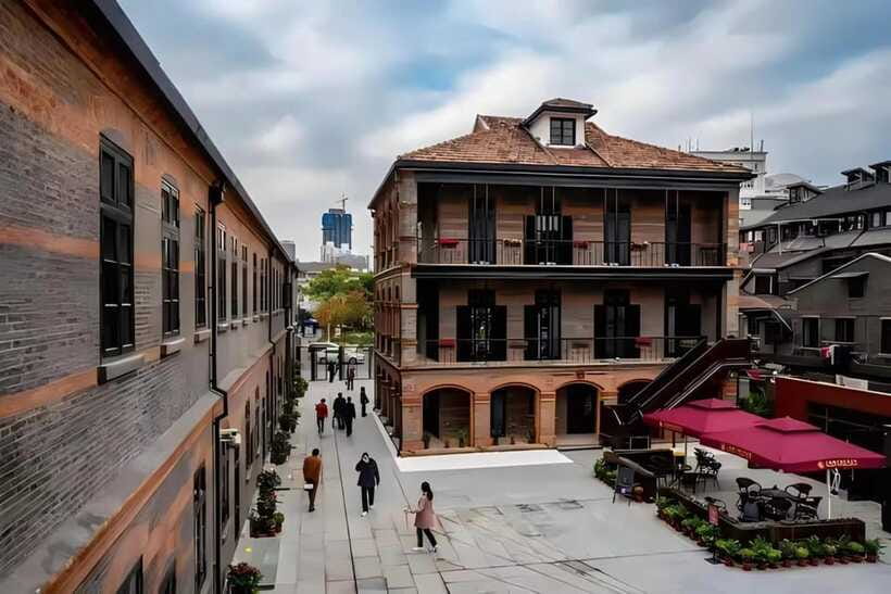 Shanghai: Jewish Ghetto and Shanghai Bund Private Tour - Should you book the Jewish Ghetto and Bund tour?