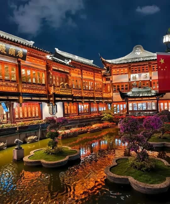 Shanghai: Jing'an Temple, Yu Garden, and Bazaar Private Tour - The 30-minute subway connection