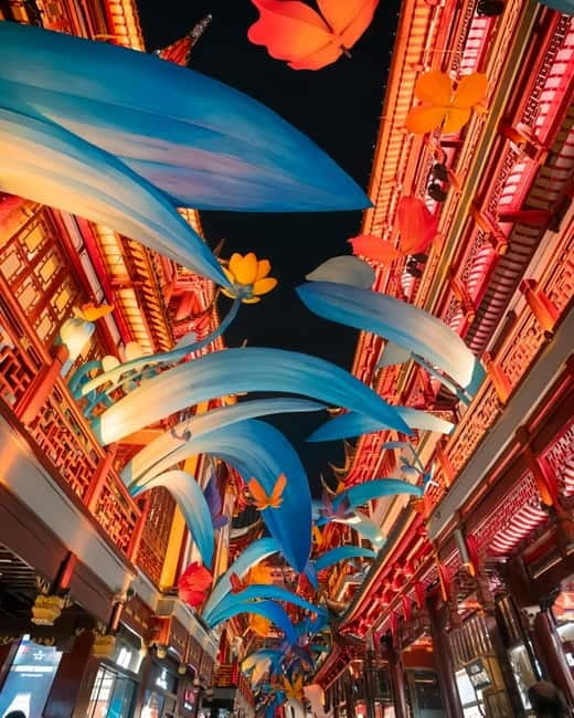 Shanghai: Jing'an Temple, Yu Garden, and Bazaar Private Tour - What the $16 price really buys you