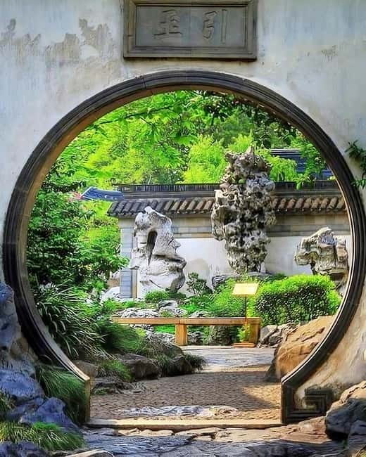 Shanghai: Jing'an Temple, Yu Garden, and Bazaar Private Tour - Starting at Jingan Temple