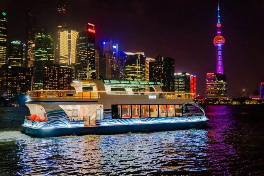 Shanghai: Night River Cruise Tour with Xinjiang Style Dining - Key points at a glance