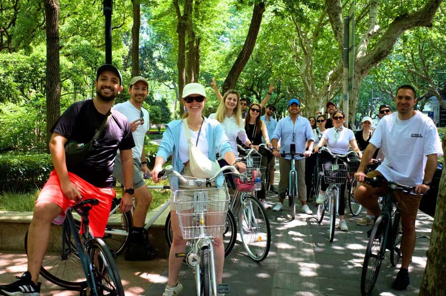 Shanghai: Old Town Half-Day Vintage Bike Tour (Night Option) - Key points to know before booking