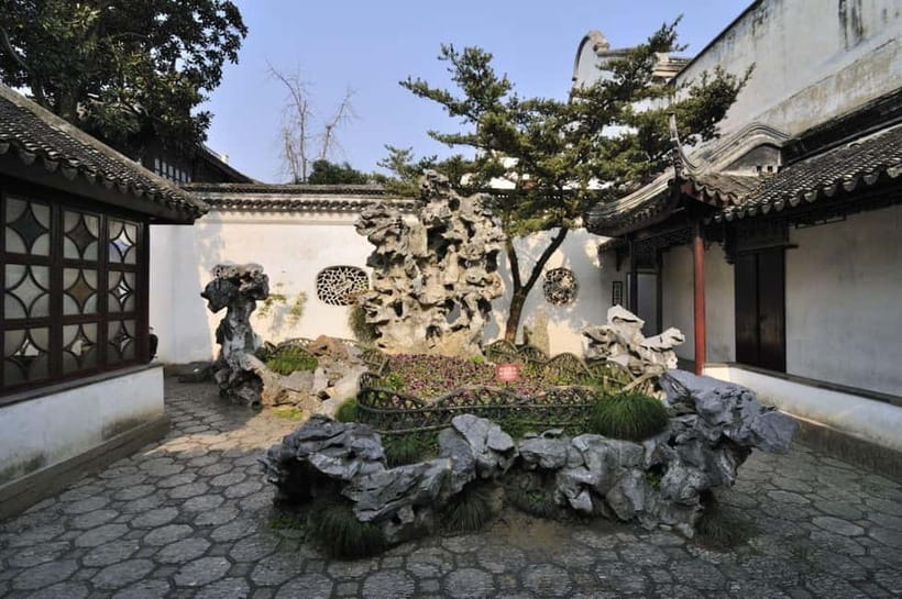 Shanghai: Private Day Tour to Suzhou by Bullet Train - How the private guide changes the day