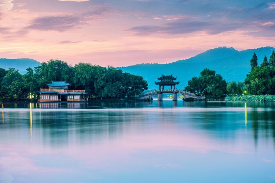 Shanghai: Private Guided Tour to Hangzhou by Bullet Train - Lingyin Temple: art, faith, and a change of pace