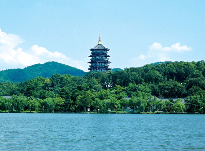 Shanghai: Private Guided Tour to Hangzhou by Bullet Train - The guide can make or break the day