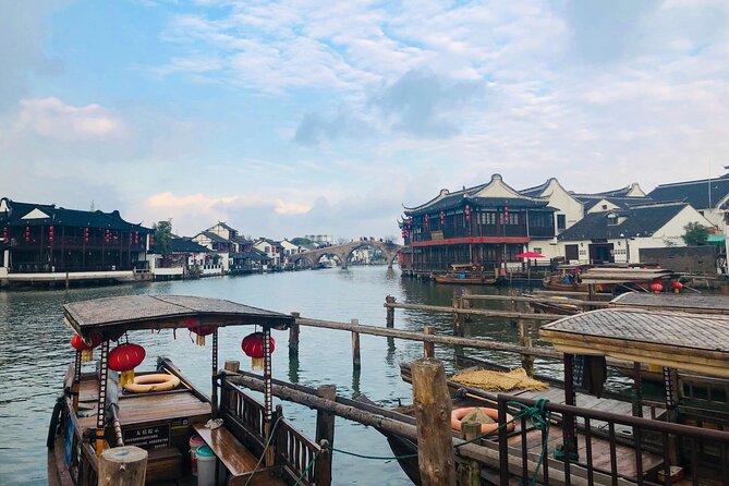 Shanghai Private Tour: Zhujiajiao Water Town and Boat Ride - Old bridges from the Ming and Qing periods