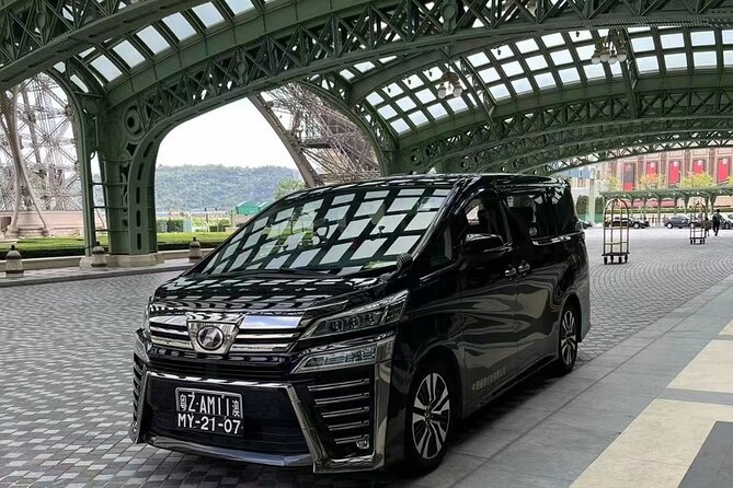 Shanghai Pudong Airport to Shanghai Hotels: Private with Meet & Greet Service - Immigration, baggage, and the two-hour waiting window