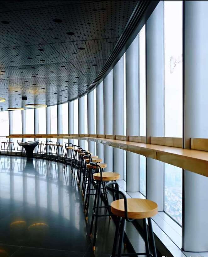 Shanghai Tower: Lunch or Dinner on the 119th Floor - Should you book Shanghai Tower’s 119th-floor meal?