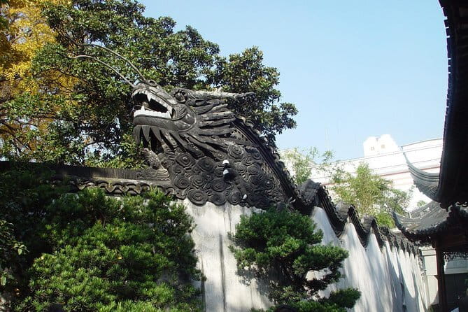 Shanghai: Yu Garden Admission Ticket - Entering Yu Garden with the digital QR ticket